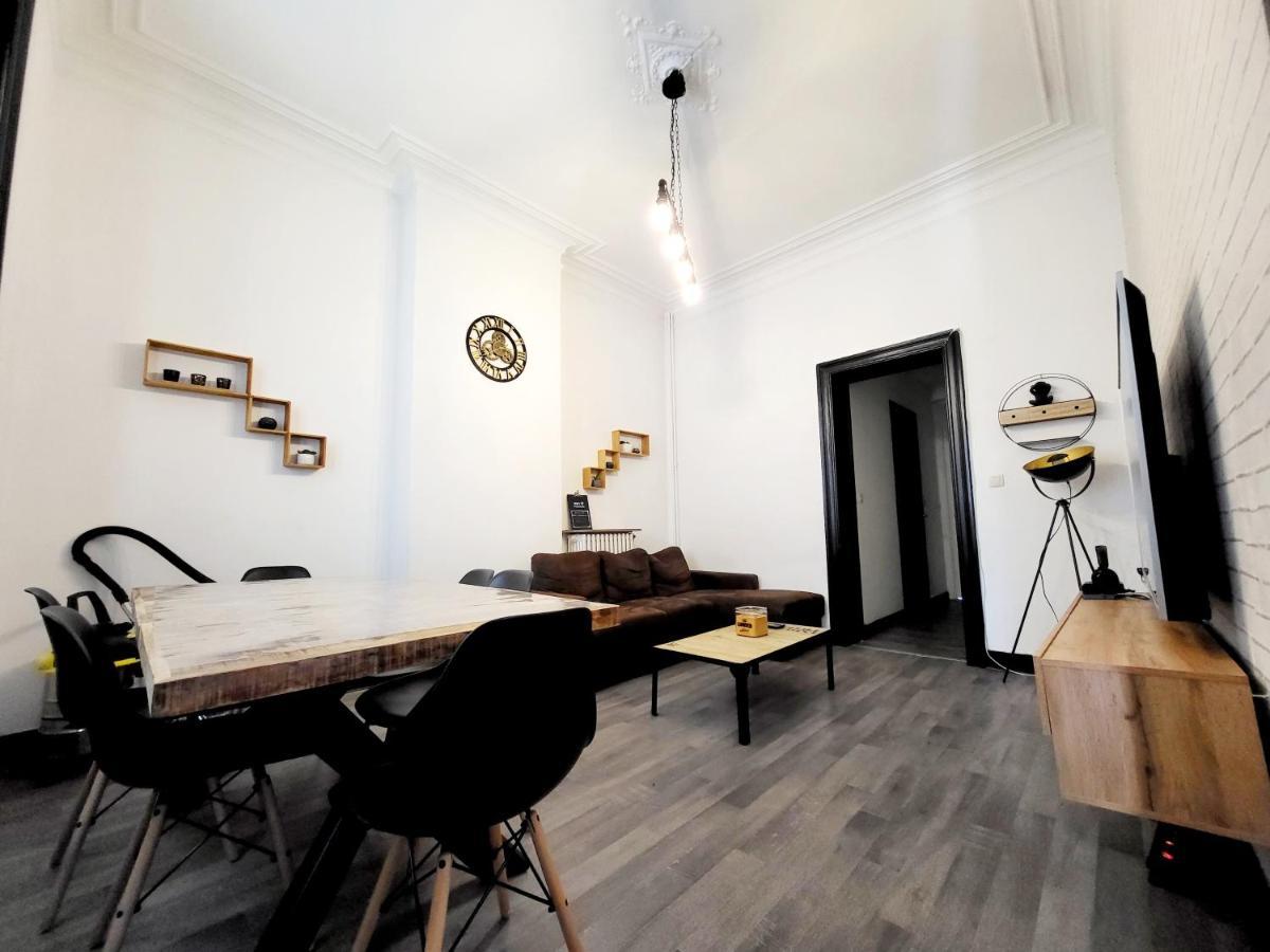 Private Industrial Room In Center Of Charleroi Eksteriør billede